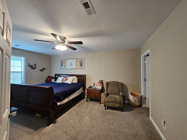 107 Gentry St, Tullahoma, TN 37388