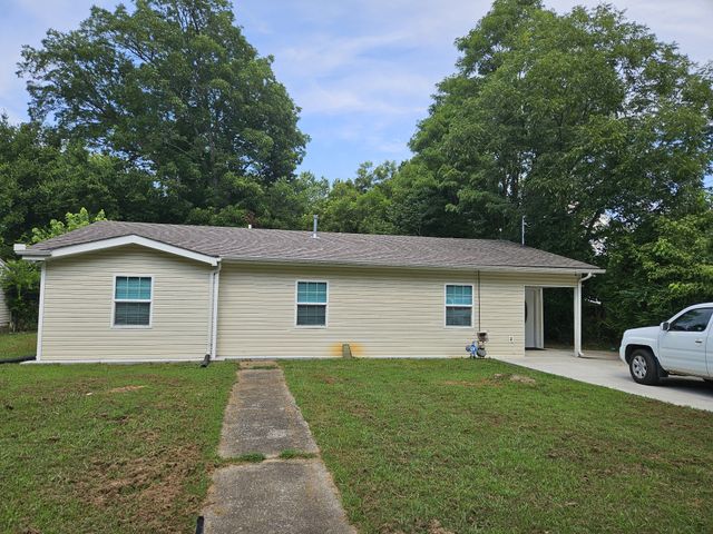 107 Gentry St, Tullahoma, TN 37388