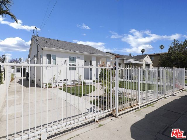 529 W 90th Street, Los Angeles, CA 90044