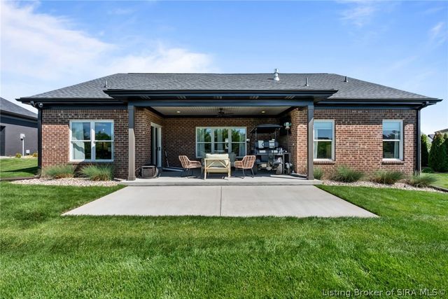 3005 Grand Pointe, Jeffersonville, IN 47130