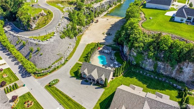 3005 Grand Pointe, Jeffersonville, IN 47130