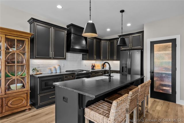 3005 Grand Pointe, Jeffersonville, IN 47130