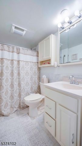 200 Park Rd A3, Bayonne City, NJ 07002