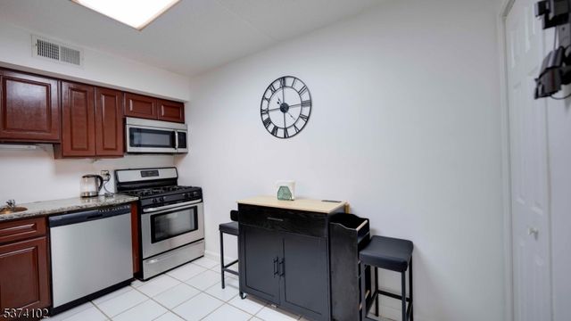 200 Park Rd A3, Bayonne City, NJ 07002