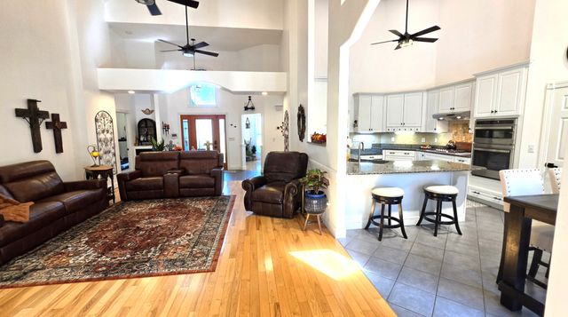 256 Lakehill Beach Estates Rd, Springville, TN 38256
