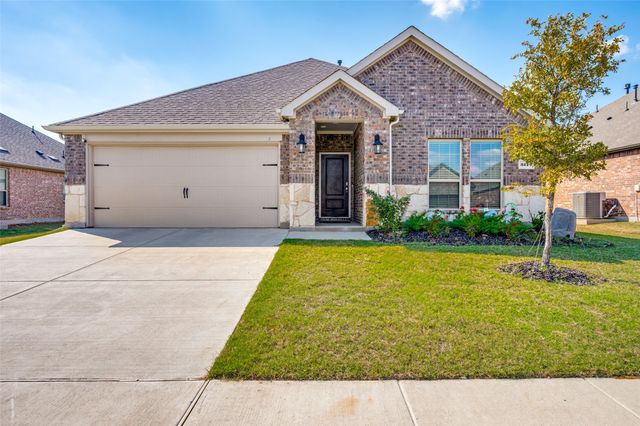 3519 Tunnel Avenue, Aubrey, TX 76227