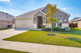 3519 Tunnel Avenue, Aubrey, TX 76227
