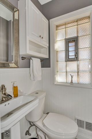 15201 Lavergne Avenue, Oak Forest, IL 60452