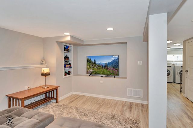 15201 Lavergne Avenue, Oak Forest, IL 60452