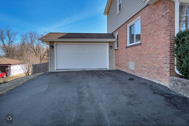 15201 Lavergne Avenue, Oak Forest, IL 60452