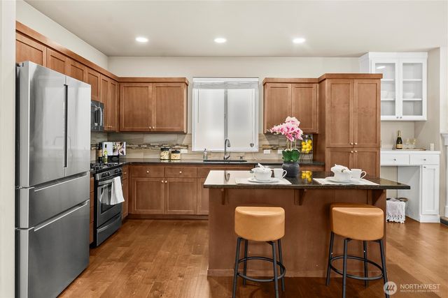 18428 Village Parkway E, Bonney Lake, WA 98391