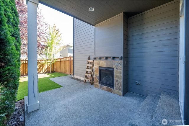 18428 Village Parkway E, Bonney Lake, WA 98391