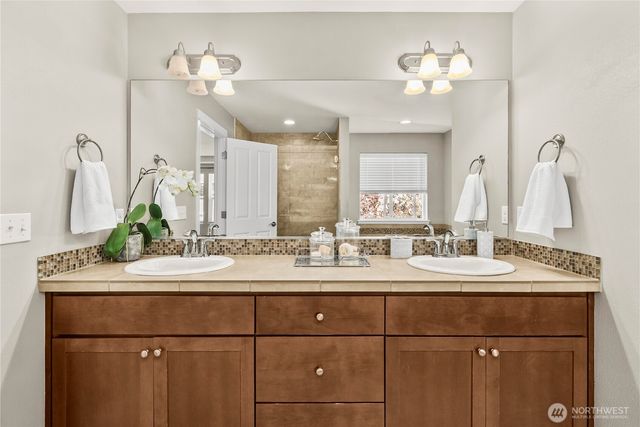 18428 Village Parkway E, Bonney Lake, WA 98391