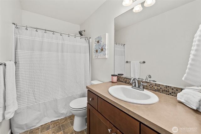 18428 Village Parkway E, Bonney Lake, WA 98391