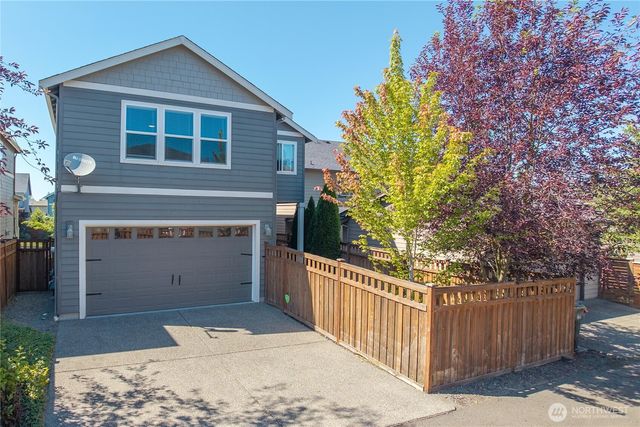 18428 Village Parkway E, Bonney Lake, WA 98391