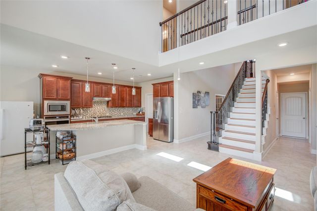 12902 Oak Falls Drive, Pearland, TX 77584