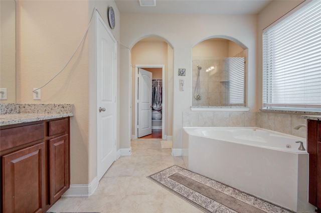 12902 Oak Falls Drive, Pearland, TX 77584