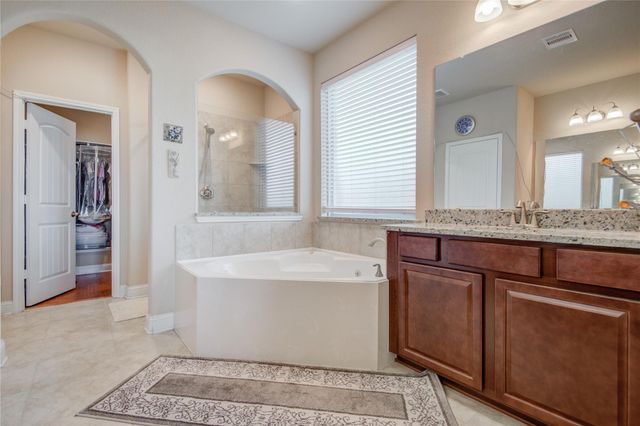 12902 Oak Falls Drive, Pearland, TX 77584