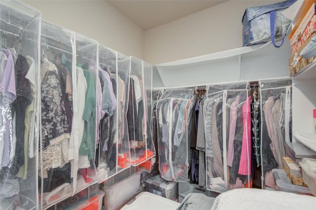 12902 Oak Falls Drive, Pearland, TX 77584