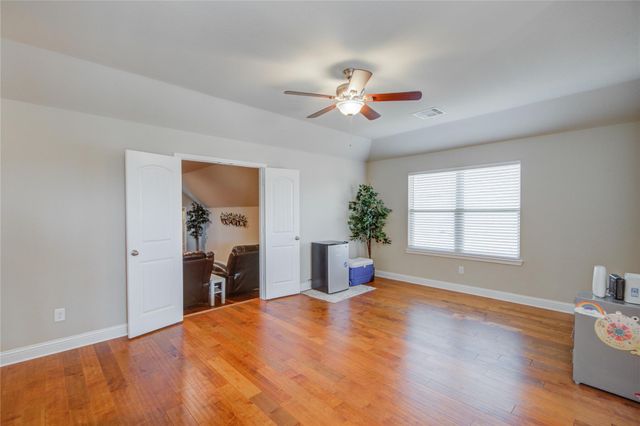 12902 Oak Falls Drive, Pearland, TX 77584