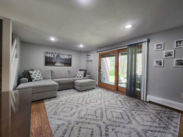 55 Spring Cove Road, Nashua, NH 03062