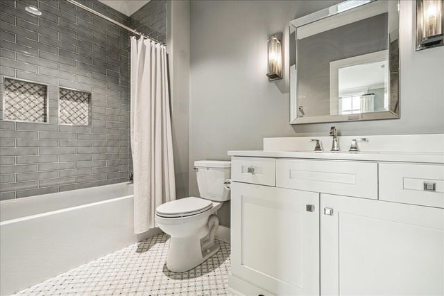 3149 CHAPEL WOODS CV, Germantown, TN 38139