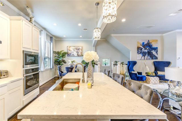 1511 Grayson Oaks Place, Houston, TX 77043