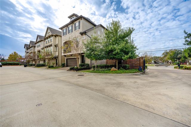 1511 Grayson Oaks Place, Houston, TX 77043