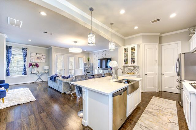 1511 Grayson Oaks Place, Houston, TX 77043