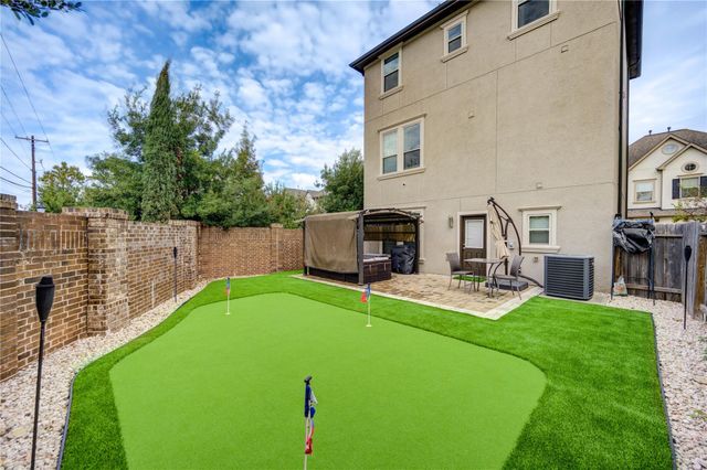 1511 Grayson Oaks Place, Houston, TX 77043