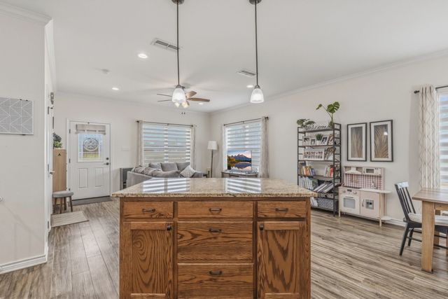 228 Mill Street, Emory, TX 75440