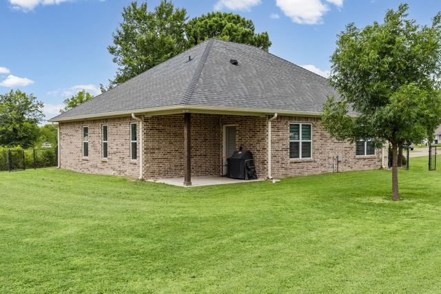 228 Mill Street, Emory, TX 75440