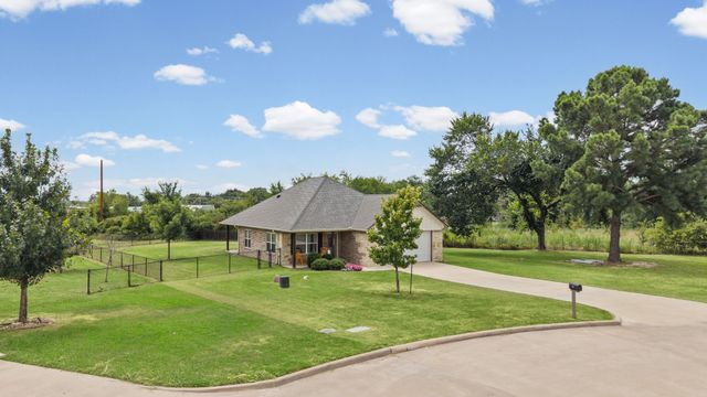 228 Mill Street, Emory, TX 75440