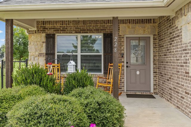 228 Mill Street, Emory, TX 75440