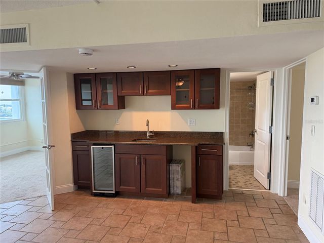 33 S GULFSTREAM AVENUE 1001, Sarasota, FL 34236