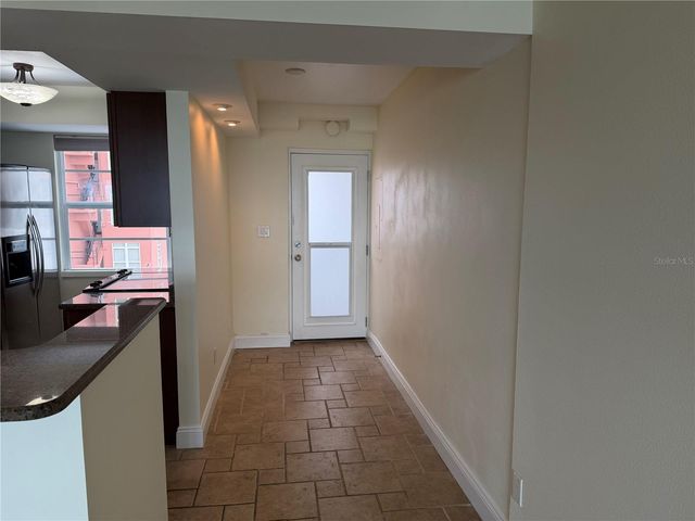 33 S GULFSTREAM AVENUE 1001, Sarasota, FL 34236