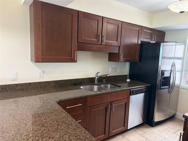 33 S GULFSTREAM AVENUE 1001, Sarasota, FL 34236