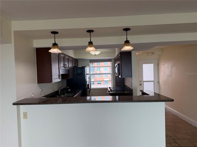 33 S GULFSTREAM AVENUE 1001, Sarasota, FL 34236
