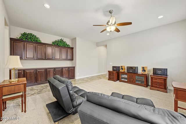 2052 S NAVAJO Court, Chandler, AZ 85286