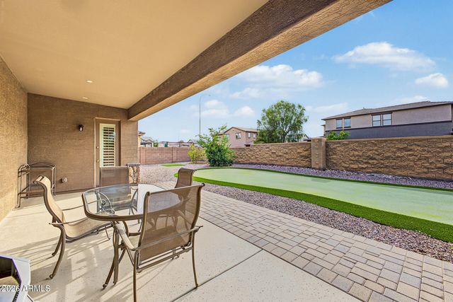 2052 S NAVAJO Court, Chandler, AZ 85286