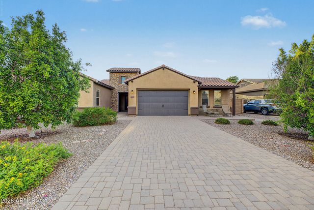 2052 S NAVAJO Court, Chandler, AZ 85286