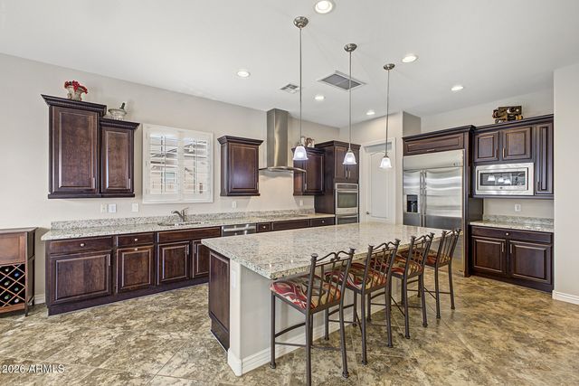 2052 S NAVAJO Court, Chandler, AZ 85286