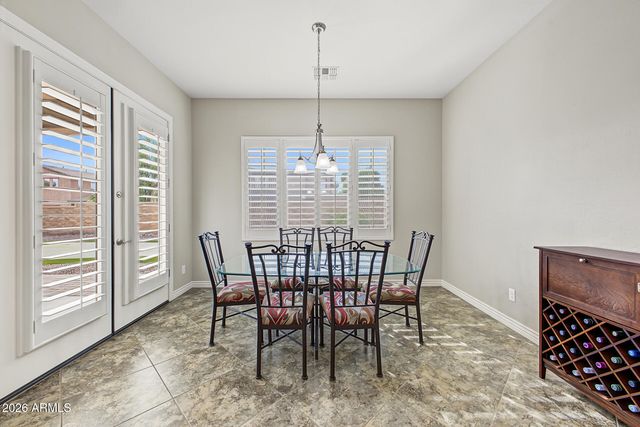 2052 S NAVAJO Court, Chandler, AZ 85286