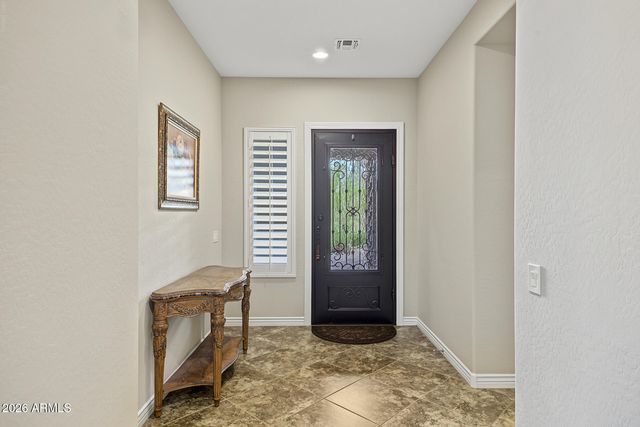 2052 S NAVAJO Court, Chandler, AZ 85286