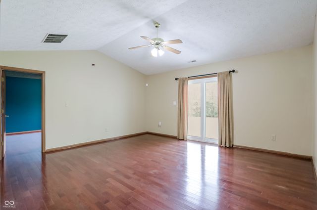 988 Canary Creek Drive, Franklin, IN 46131