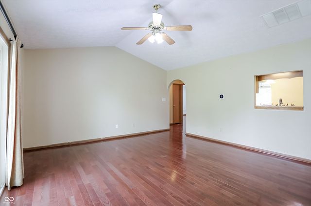 988 Canary Creek Drive, Franklin, IN 46131