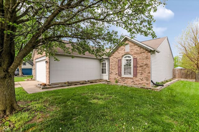 988 Canary Creek Drive, Franklin, IN 46131