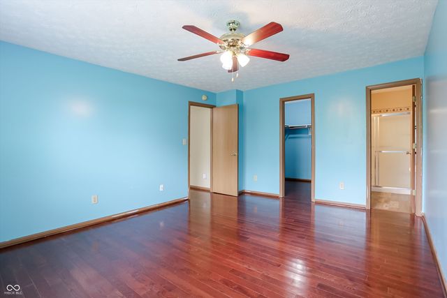 988 Canary Creek Drive, Franklin, IN 46131