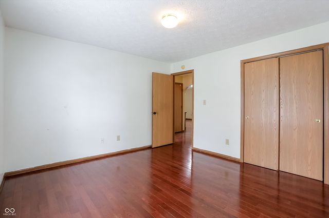 988 Canary Creek Drive, Franklin, IN 46131