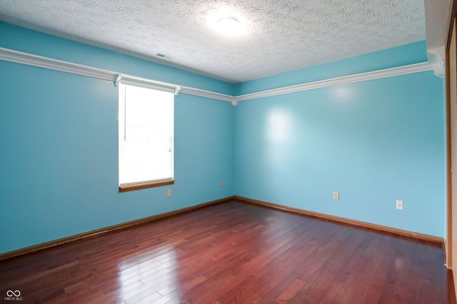 988 Canary Creek Drive, Franklin, IN 46131